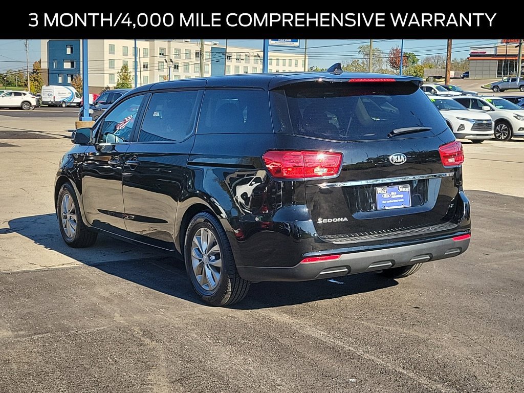 Used 2020 Kia Sedona LX FWD image 3