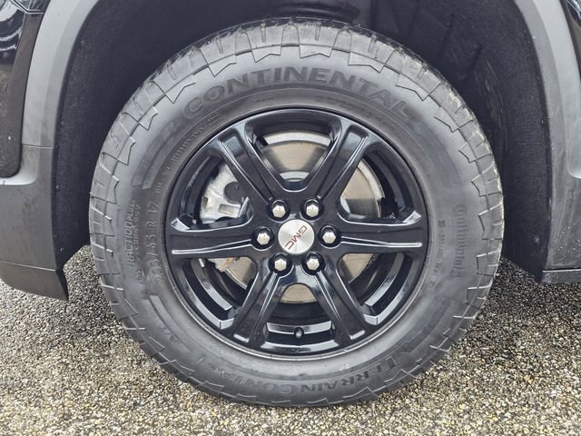 Used 2023 GMC Acadia AT4 w/ Technology Package image 35