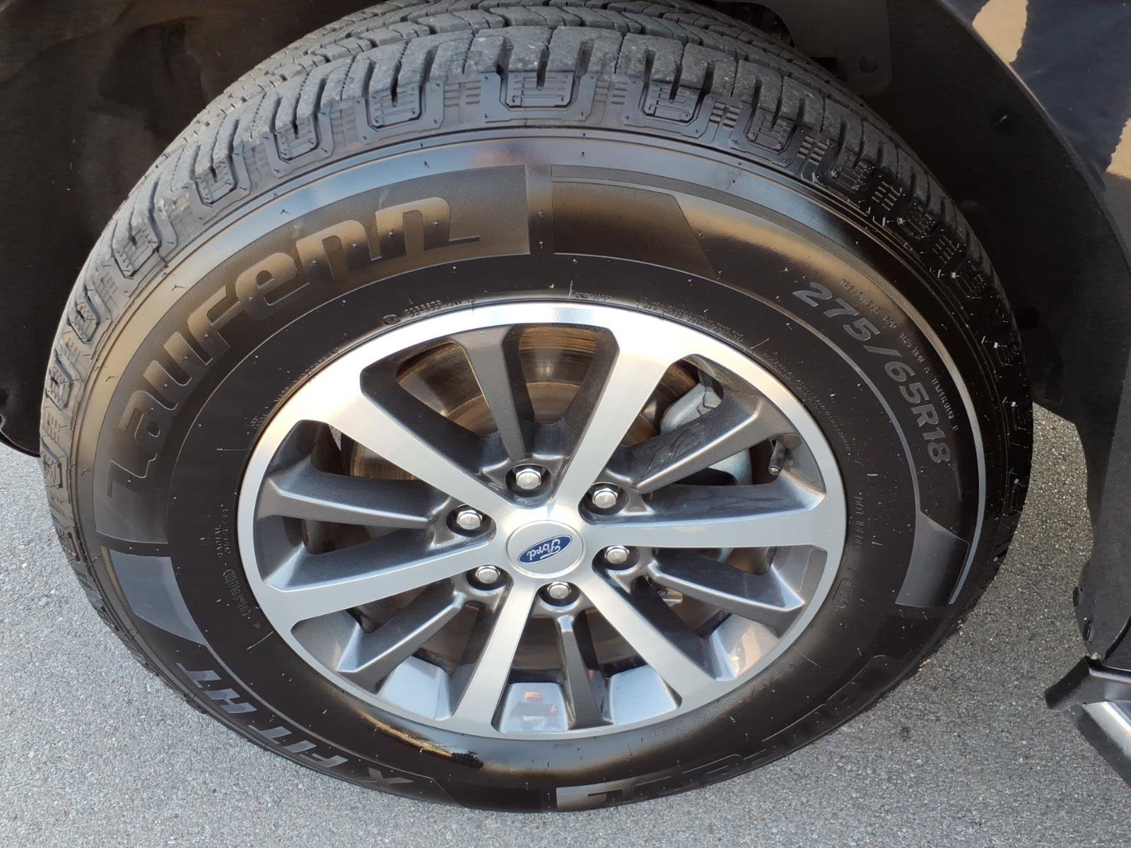 Certified 2021 Ford Expedition Max XLT image 9