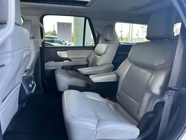 Certified 2025 Ford Expedition Active image 15