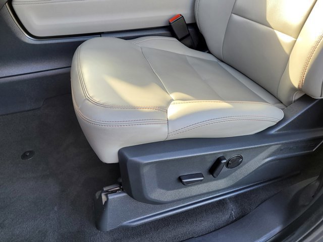 Certified 2025 Ford Expedition Max Active image 18