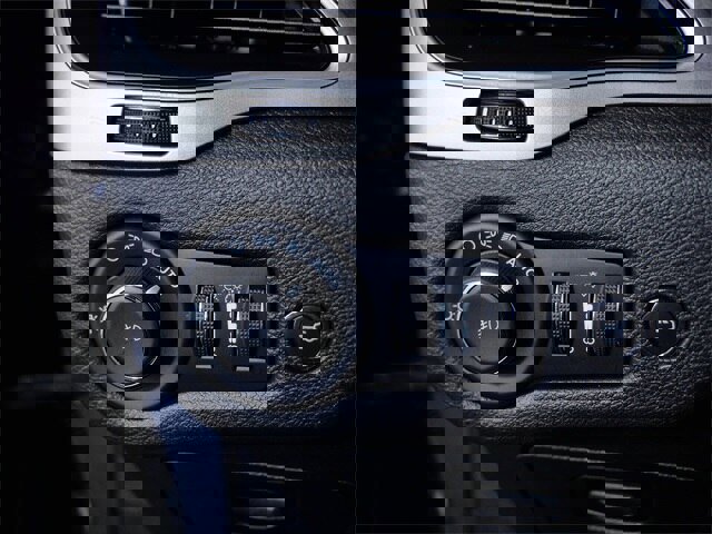 Used 2021 Jeep Cherokee Latitude Lux w/ Sun & Sound Group image 23