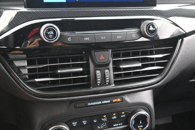 Certified 2025 Ford Escape ST-Line FWD image 24