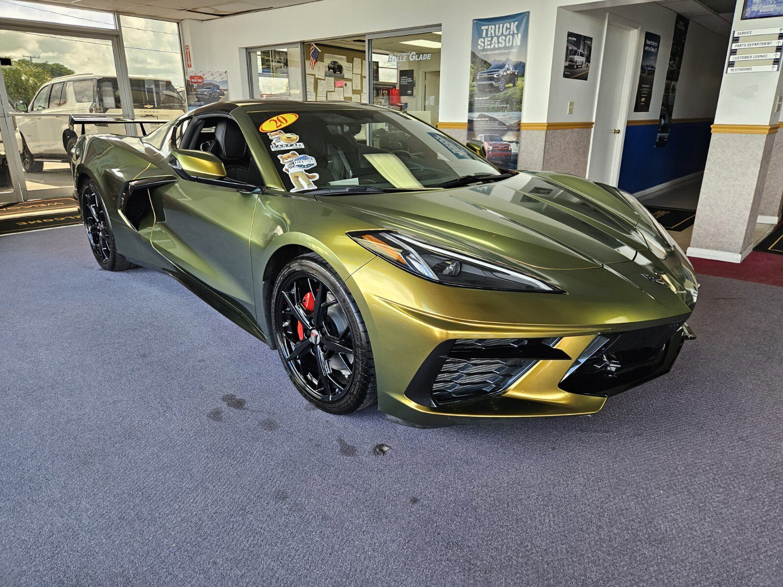 Used 2020 Chevrolet Corvette Stingray Preferred Cpe w/ 2LT Preferred Equipment Group image 3
