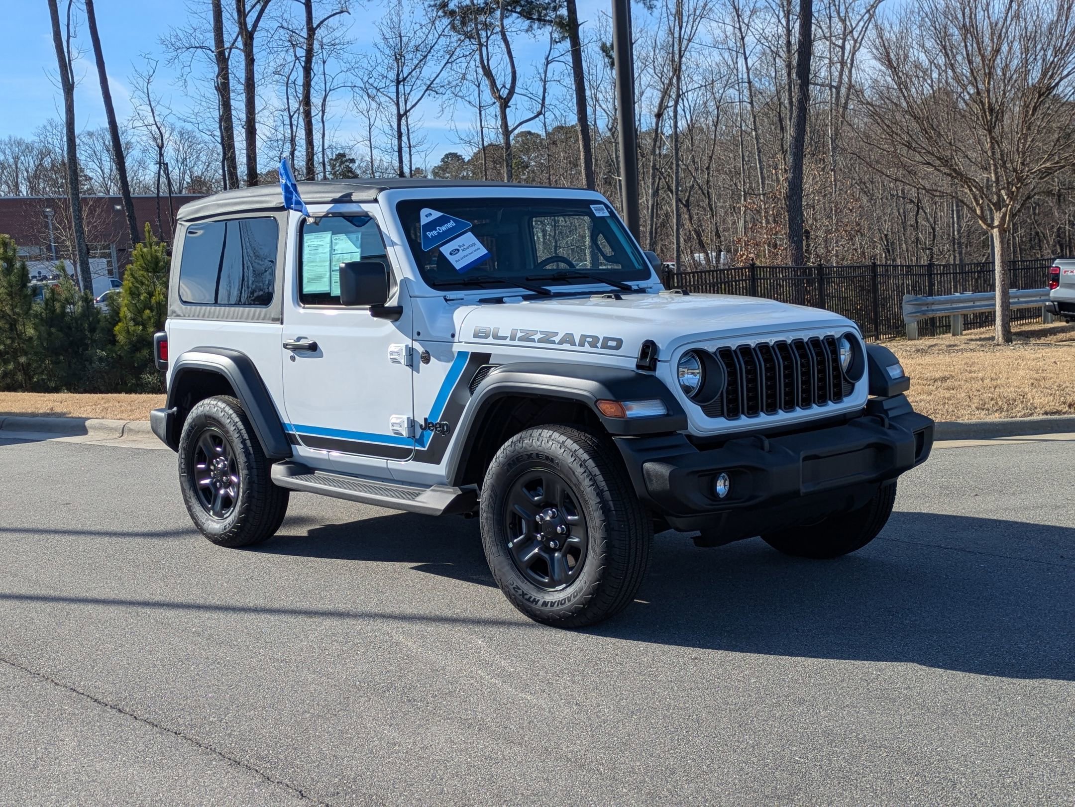 Used 2025 Jeep Wrangler Sport image 7