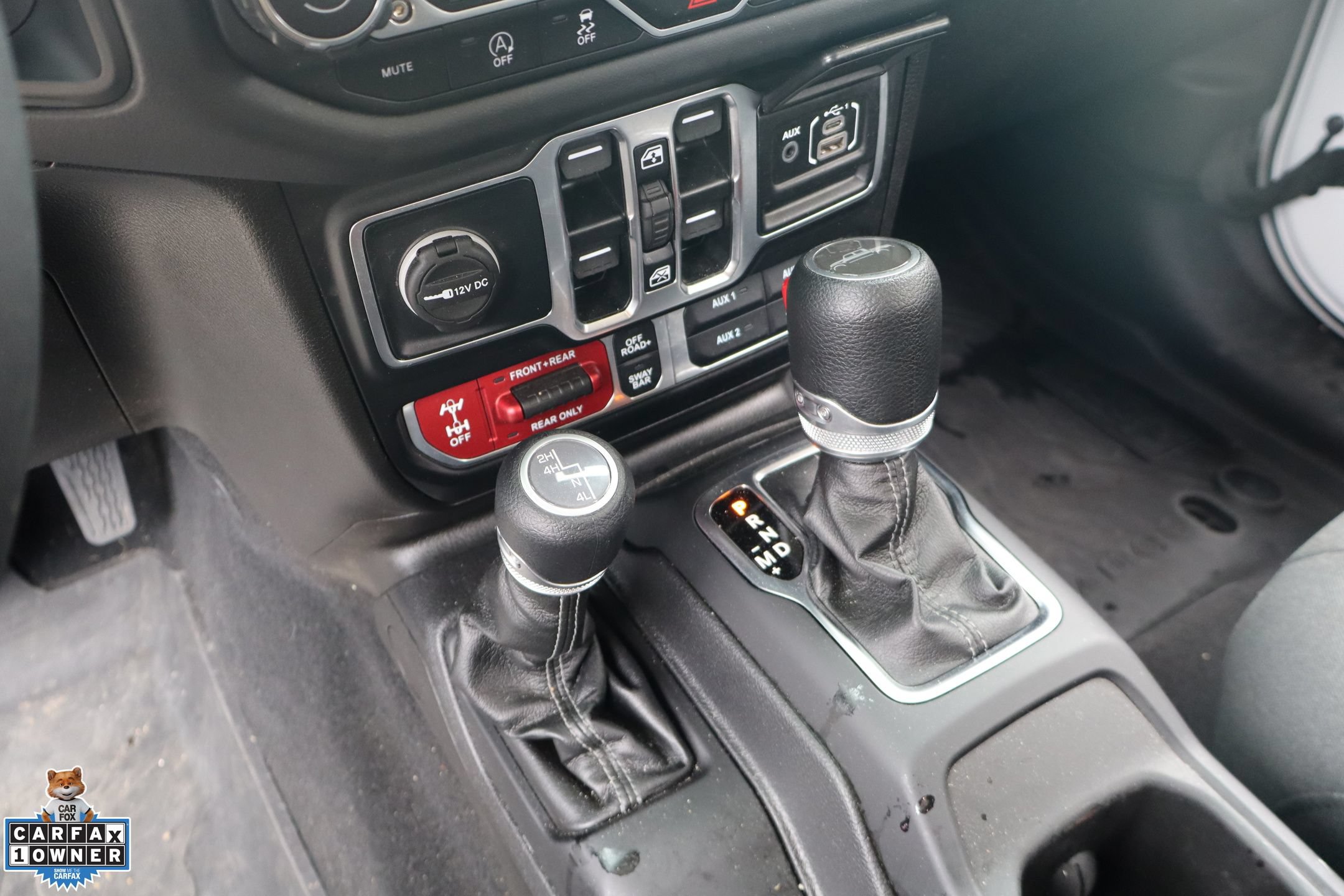 Used 2025 Jeep Gladiator Rubicon w/ Steel Bumper Group AWD/4WD image 19