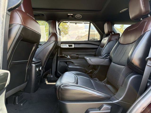Certified 2023 Ford Explorer Platinum w/ Class IV Trailer Tow Package image 15