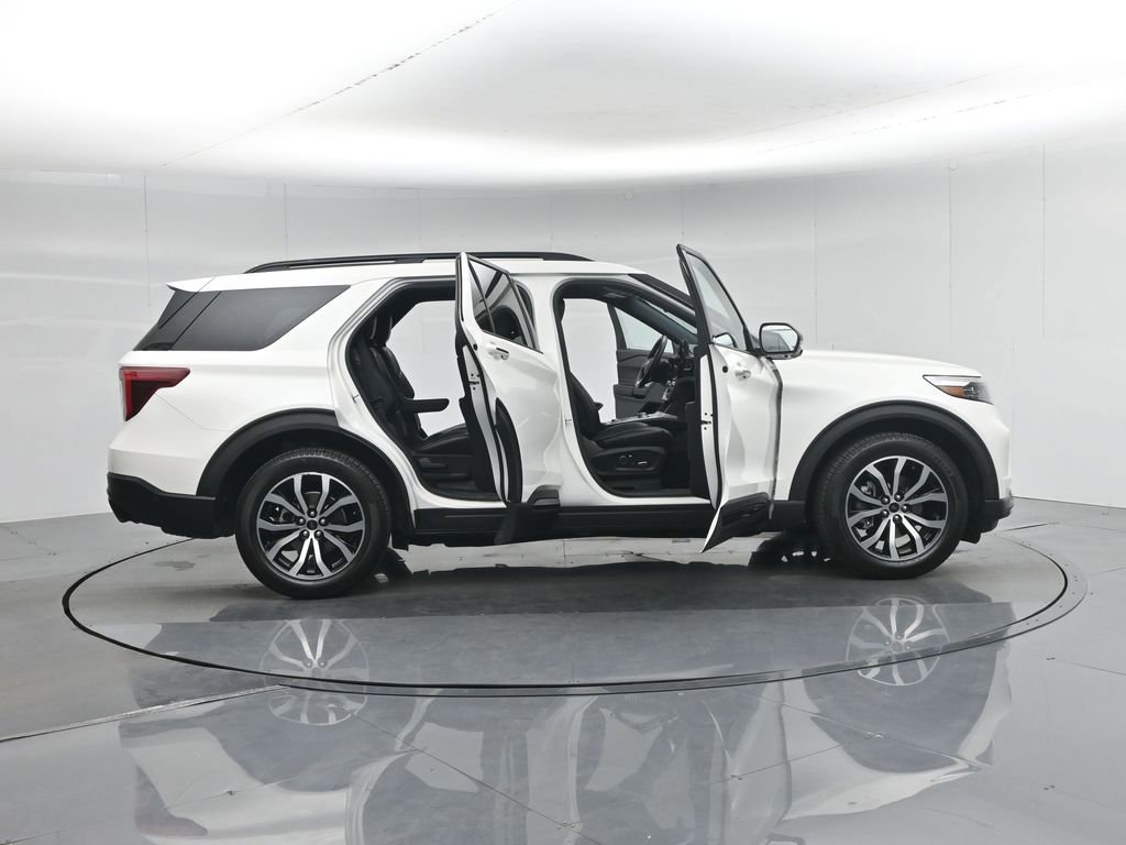 Certified 2020 Ford Explorer ST w/ Premium Technology Package image 34