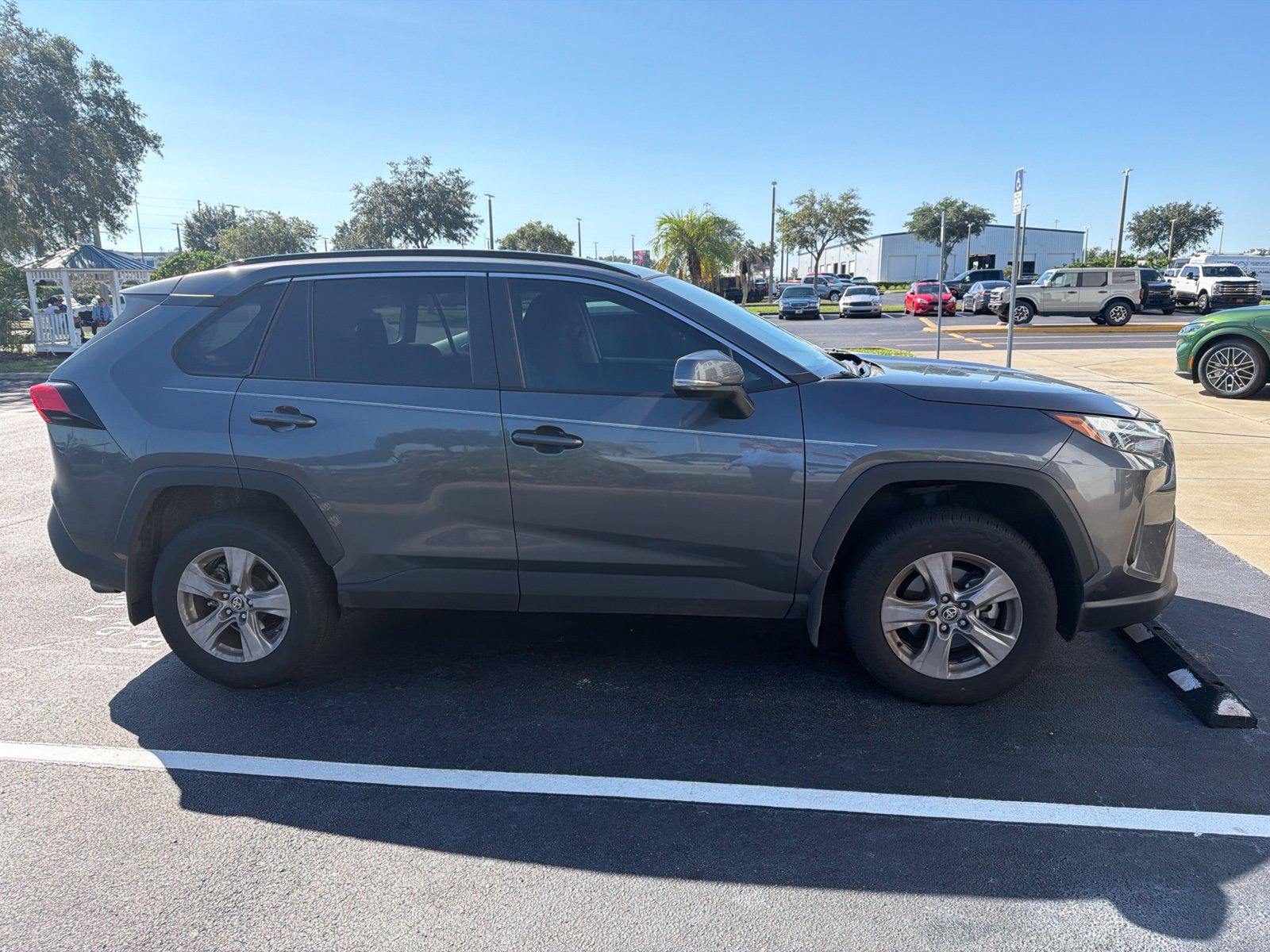 Used 2025 Toyota RAV4 XLE w/ Convenience Package FWD image 2