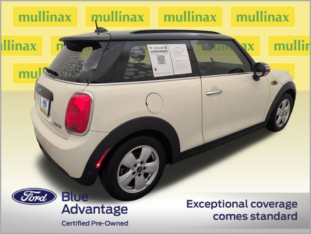 Used 2018 MINI Cooper 2-Door Hardtop image 5