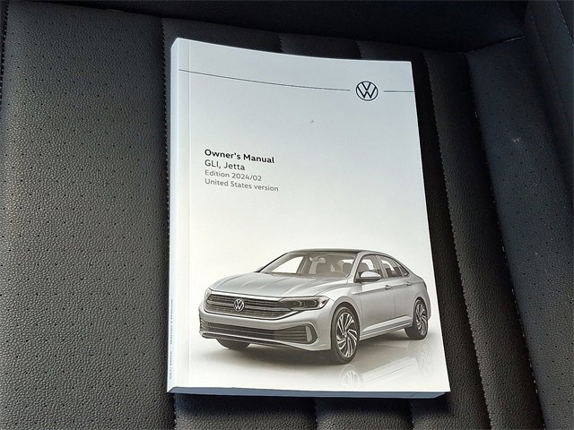 Used 2024 Volkswagen Jetta SE image 7