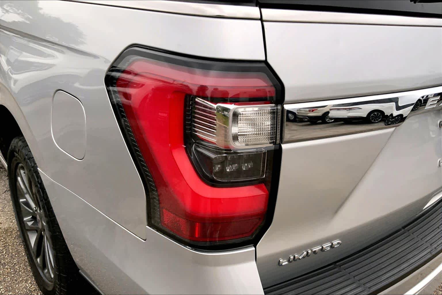 Certified 2019 Ford Expedition Max Limited RWD image 25