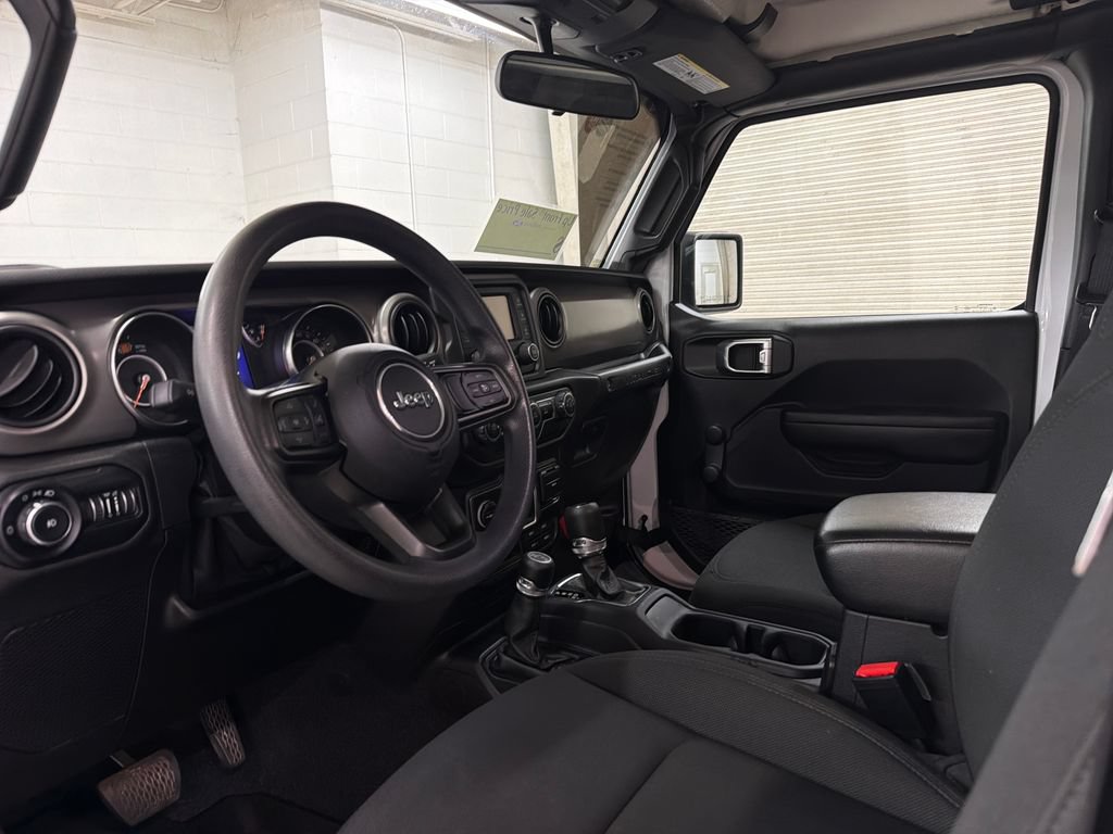 Used 2021 Jeep Wrangler Unlimited Sport AWD/4WD image 6