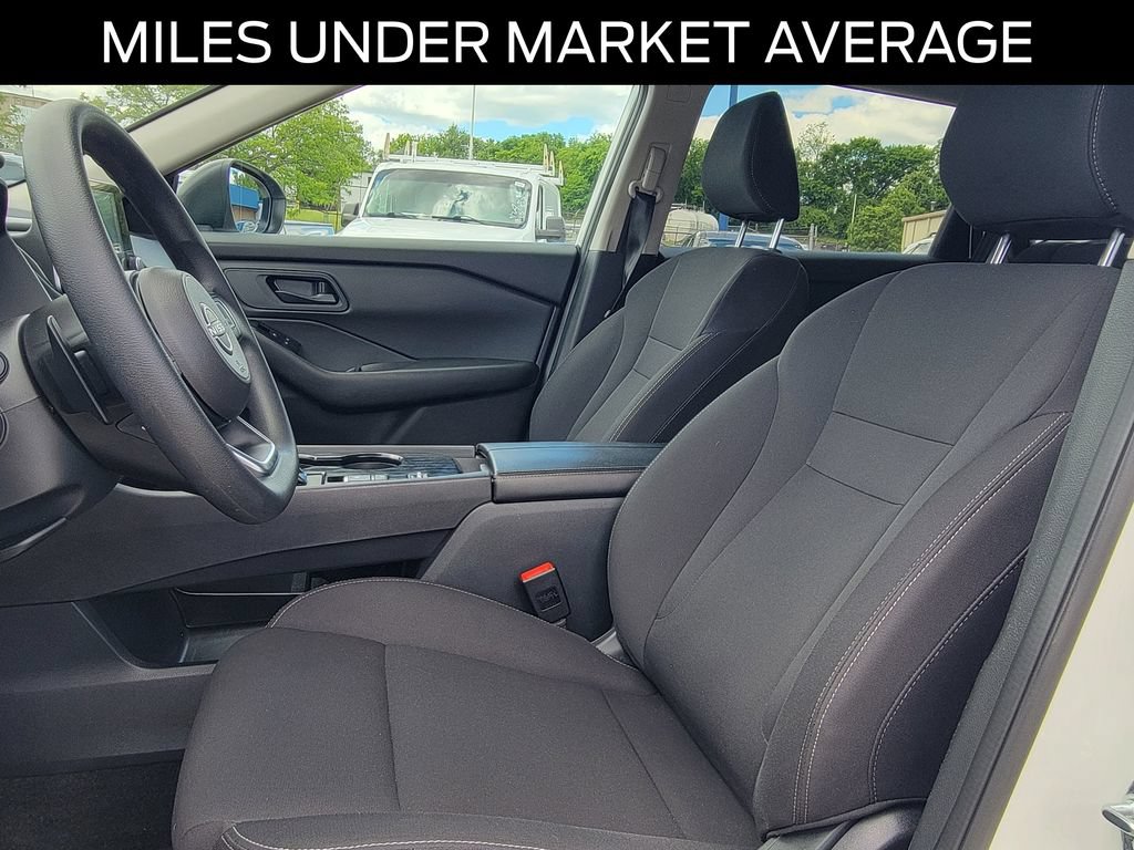 Used 2024 Nissan Rogue S FWD image 15