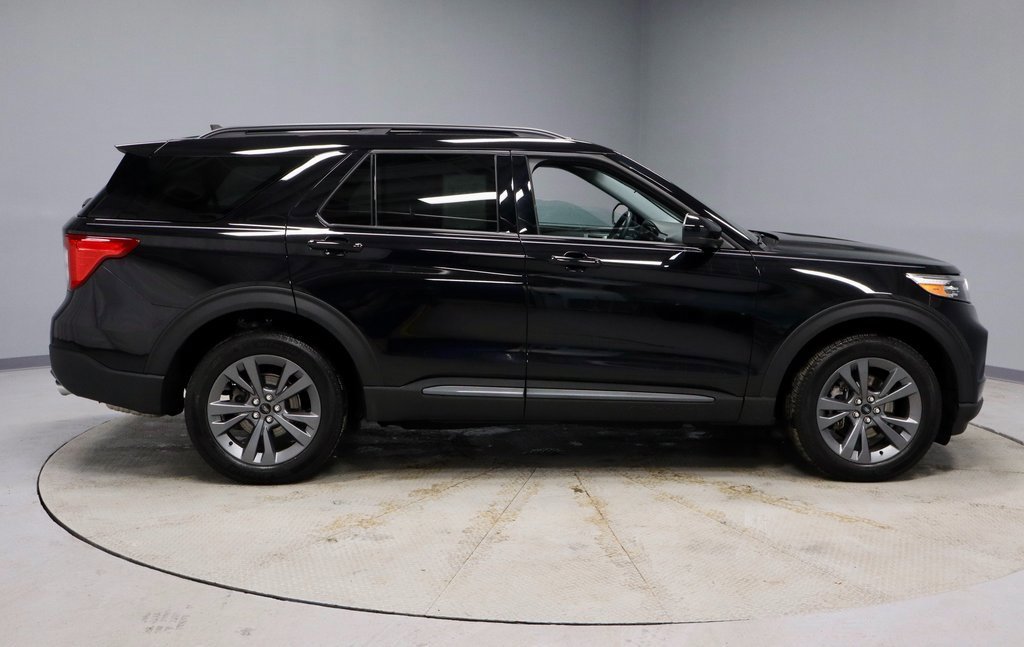 Certified 2023 Ford Explorer XLT w/ Equipment Group 202A image 6