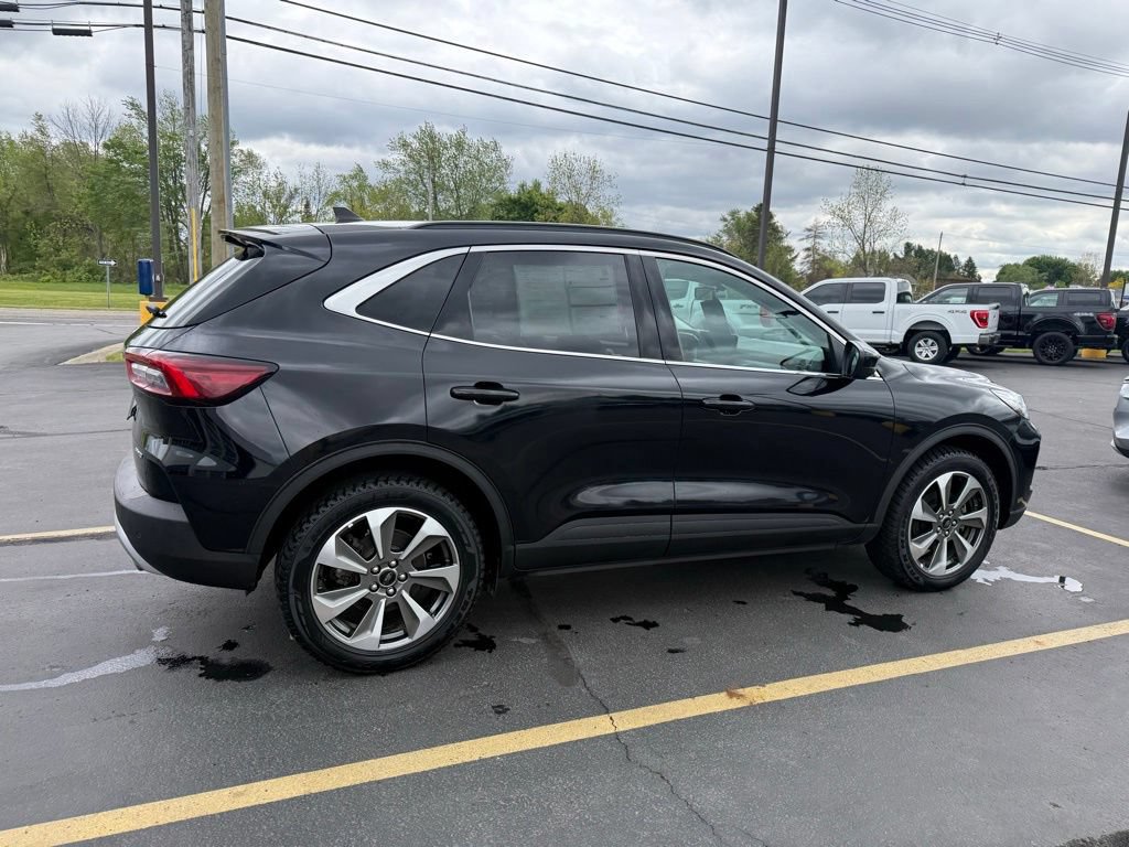 Certified 2024 Ford Escape Platinum AWD/4WD image 8