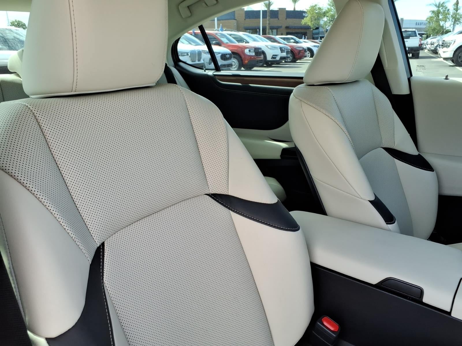 Used 2025 Lexus ES 300h w/ Premium Package FWD image 12
