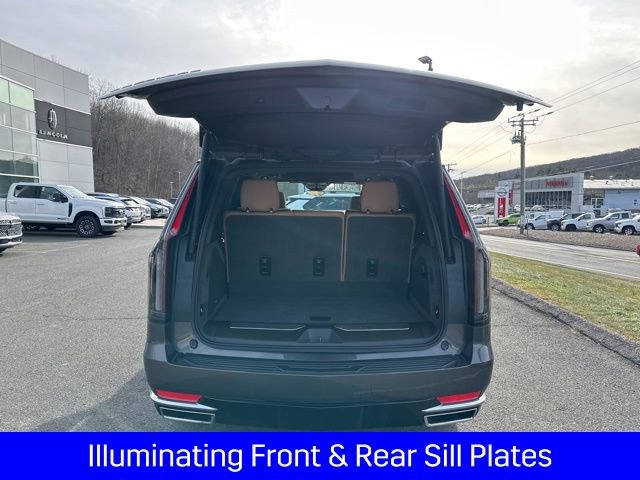 Used 2021 Cadillac Escalade Premium Luxury w/ Driver Assist Tech Package image 40