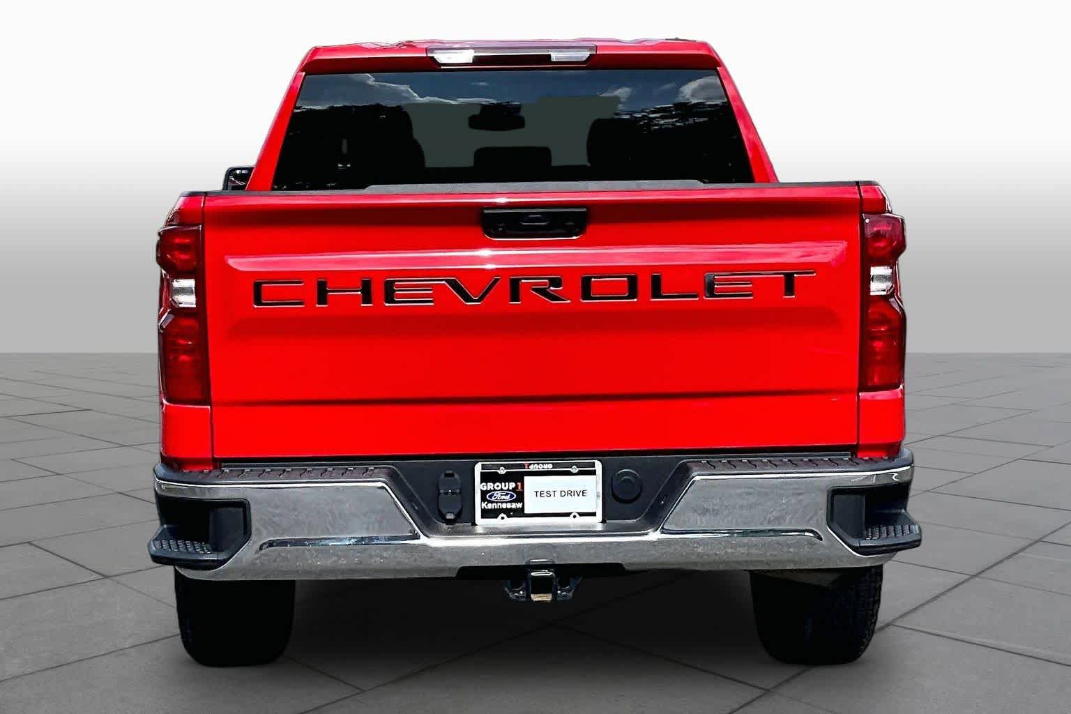 Used 2023 Chevrolet Silverado 1500 LT AWD/4WD image 5