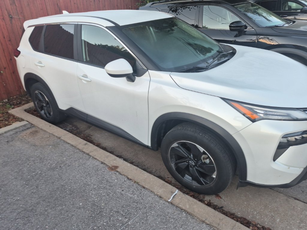 Used 2024 Nissan Rogue SV AWD/4WD image 21