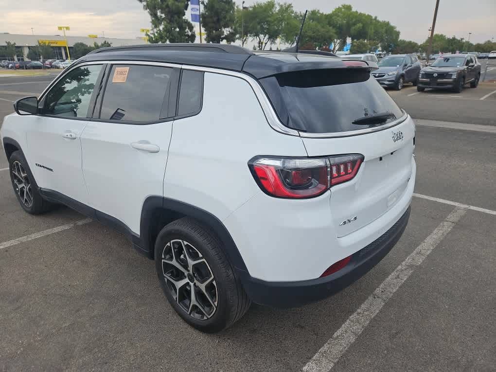 Used 2025 Jeep Compass Limited AWD/4WD image 5