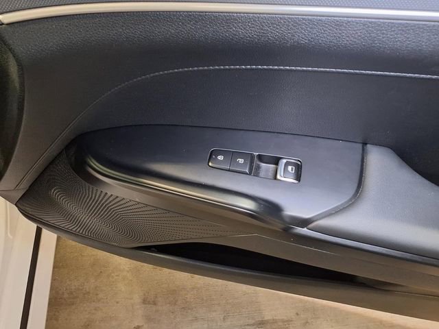 Used 2023 Kia K5 GT-Line image 30