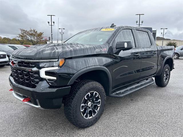 Used 2025 Chevrolet Silverado 1500 ZR2 w/ Technology Package image 8