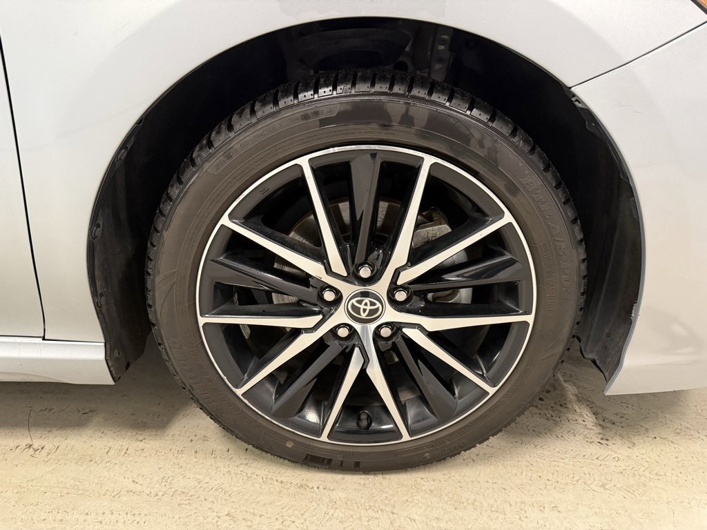 Used 2023 Toyota Camry SE image 12