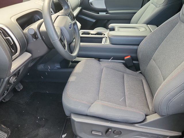 Certified 2025 Ford Expedition Active AWD/4WD image 7