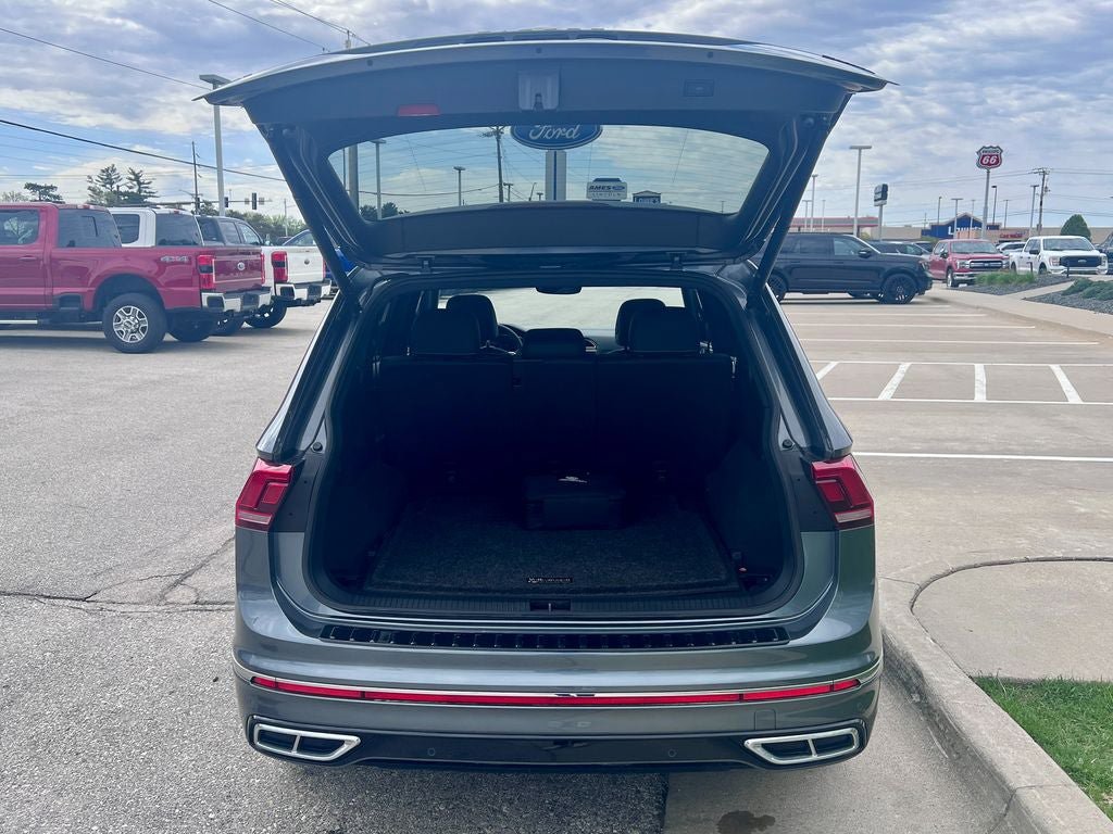 Used 2022 Volkswagen Tiguan SEL R-Line AWD/4WD image 15