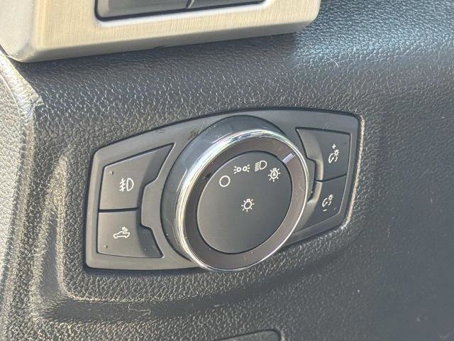 Certified 2019 Ford F150 Platinum w/ Equipment Group 701A Luxury image 17