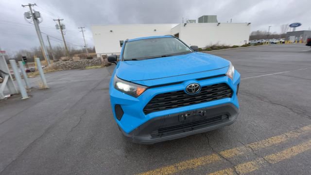 Used 2021 Toyota RAV4 LE AWD/4WD image 3