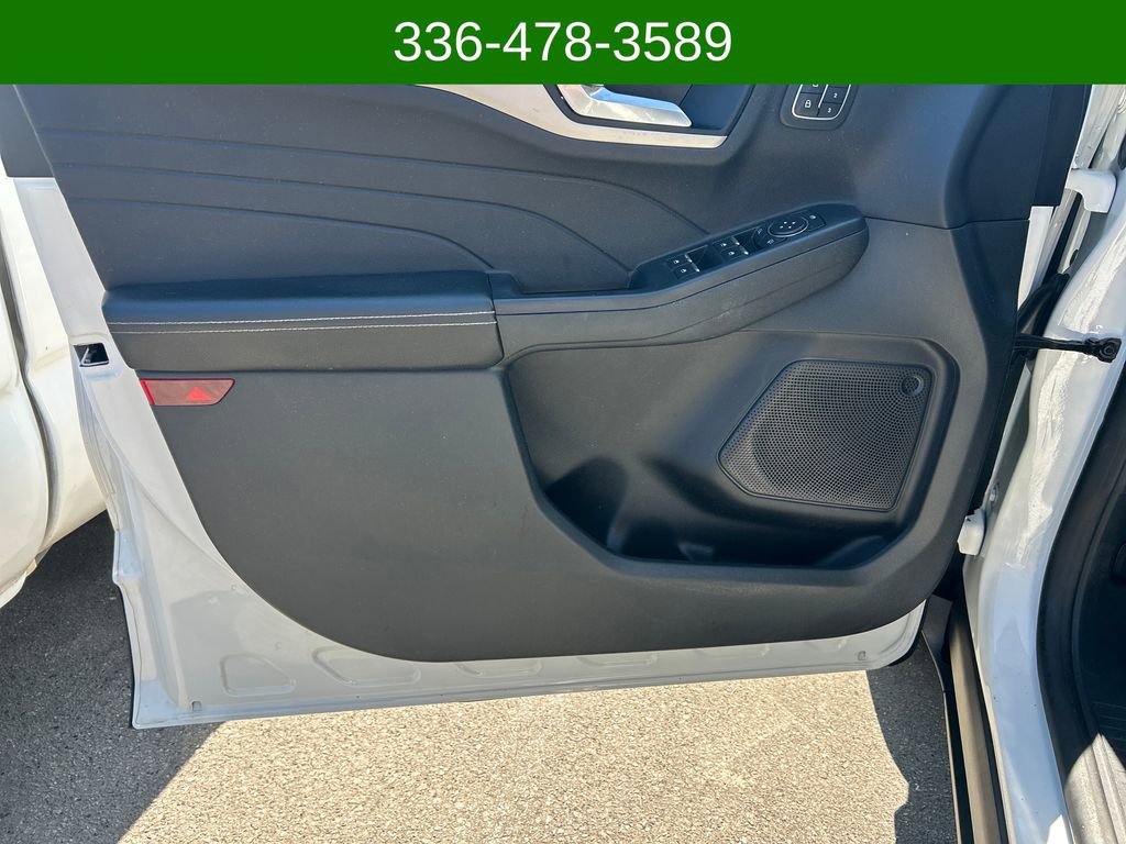 Certified 2021 Ford Escape SEL w/ Technology Package AWD/4WD image 10