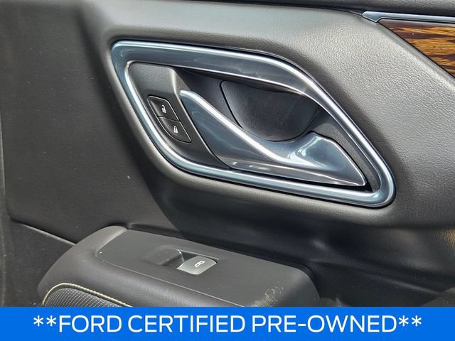 Used 2021 Chevrolet Suburban Premier AWD/4WD image 13