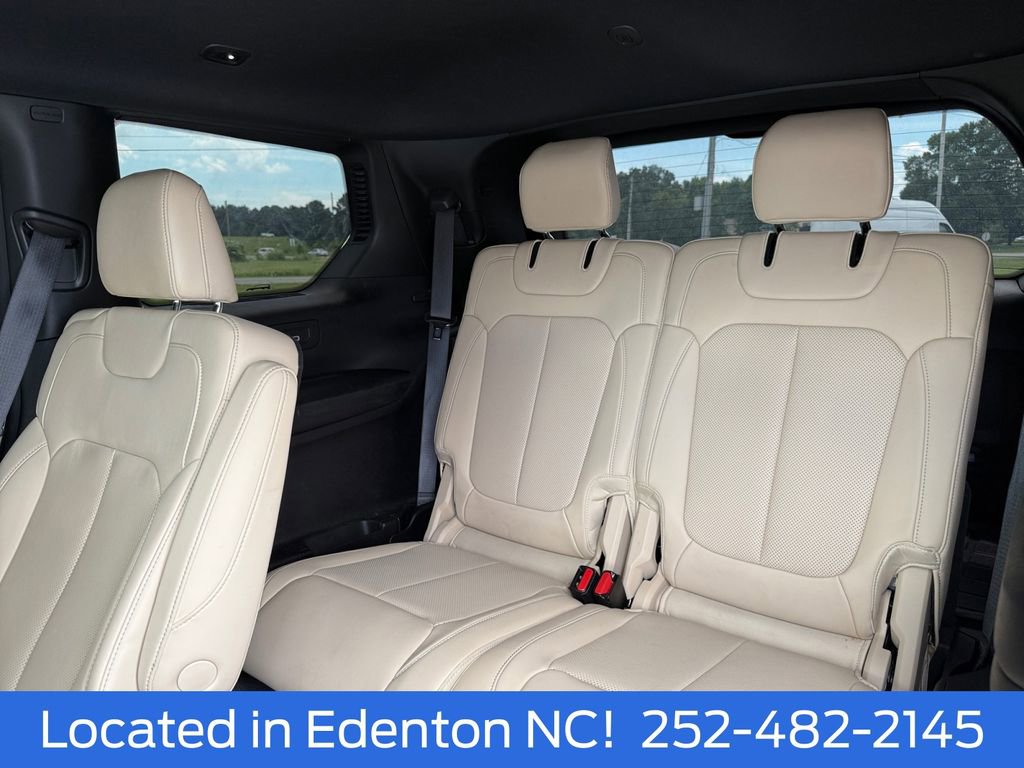 Used 2023 Jeep Grand Cherokee L Limited w/ Luxury Tech Group II AWD/4WD image 20