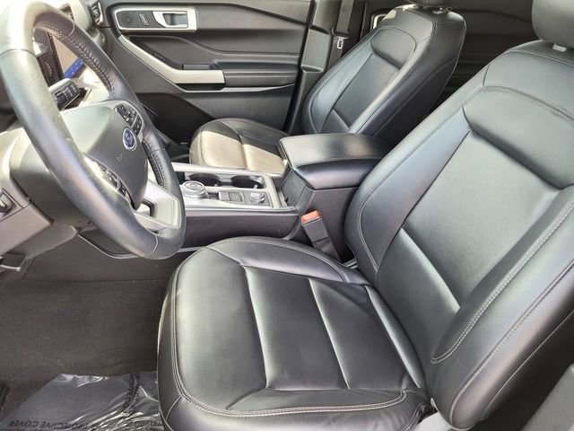Certified 2023 Ford Explorer XLT w/ Equipment Group 202A AWD/4WD image 16
