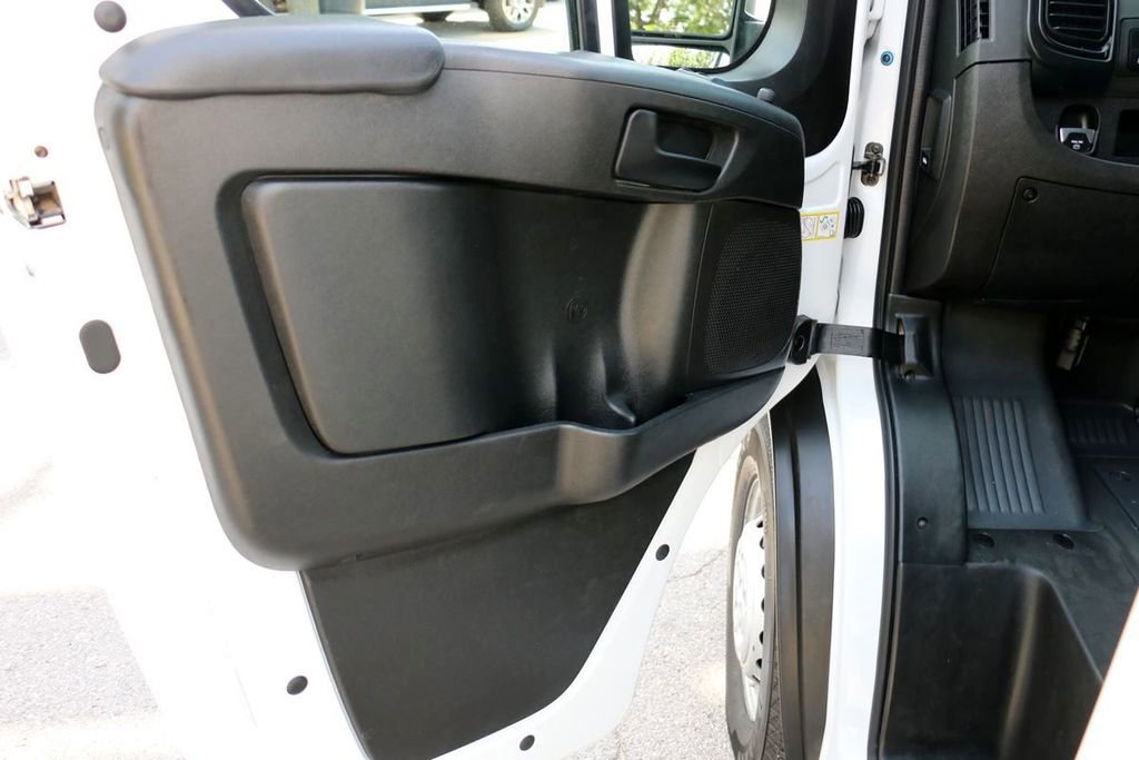 Used 2024 RAM ProMaster 2500 w/ Convenience Group FWD image 12