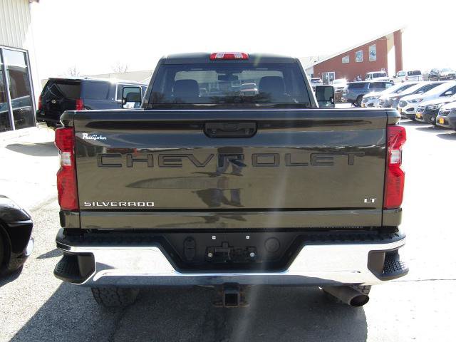 Used 2022 Chevrolet Silverado 3500 LT w/ Convenience Package AWD/4WD image 4