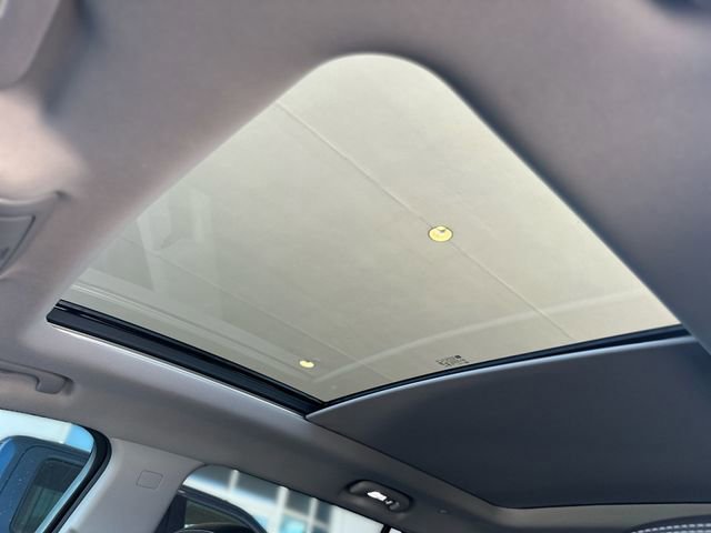 Used 2023 GMC Terrain SLT w/ Elevation Edition image 22