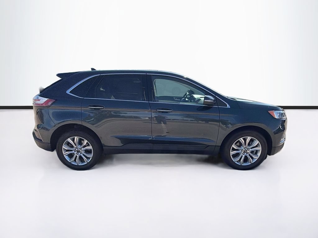 Certified 2024 Ford Edge Titanium AWD/4WD image 4