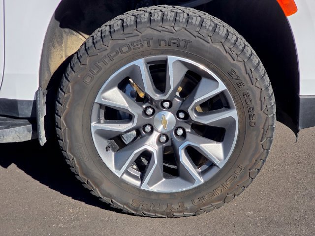 Used 2023 Chevrolet Suburban LT w/ Max Trailering Package AWD/4WD image 6