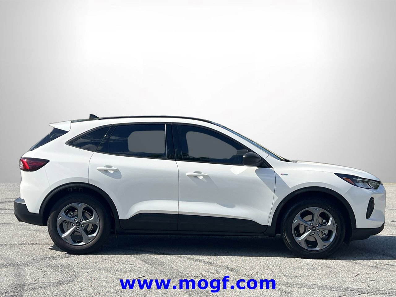 Certified 2025 Ford Escape ST-Line w/ Tech Pack #1 FWD image 26