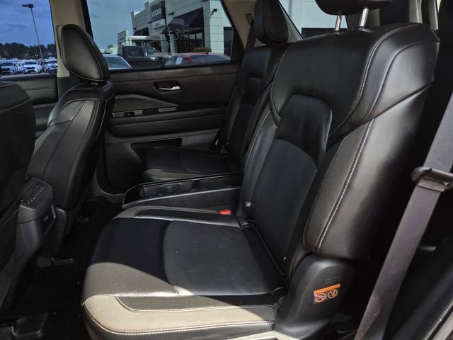 Used 2024 Nissan Pathfinder SL w/ SL Premium Package FWD image 20