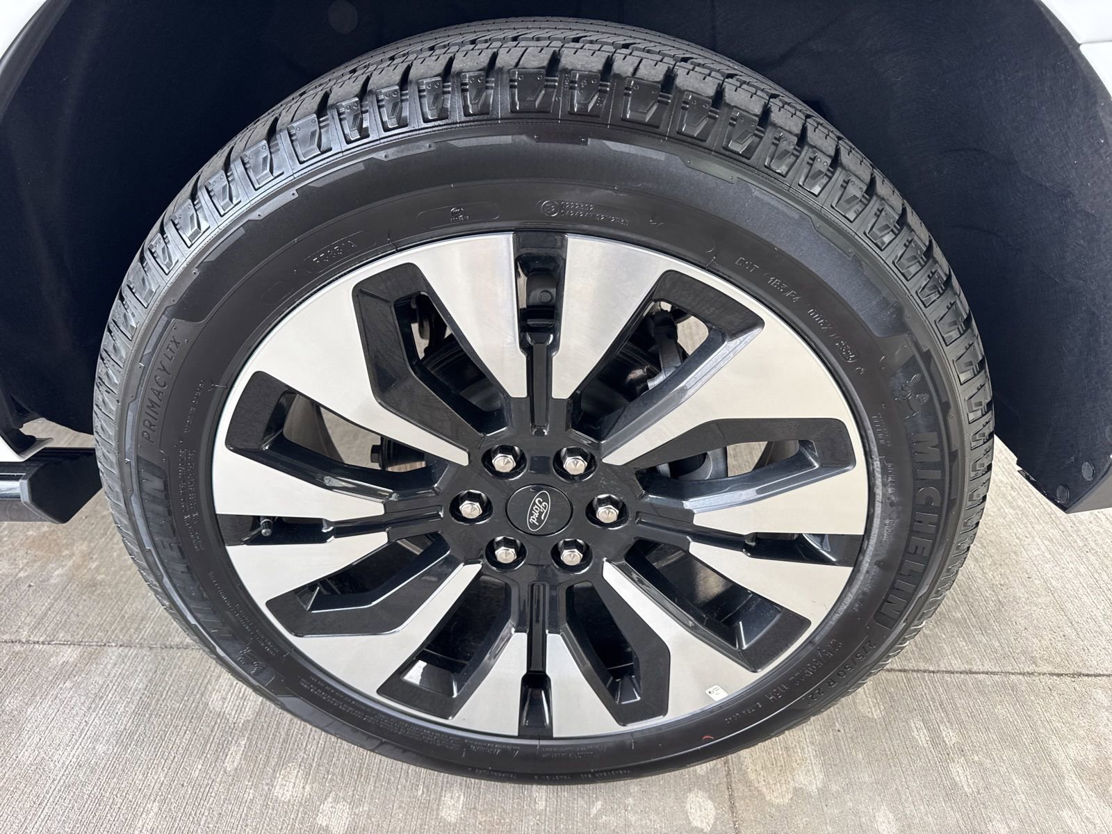 Certified 2025 Ford Expedition Platinum w/ Driver's Package image 19