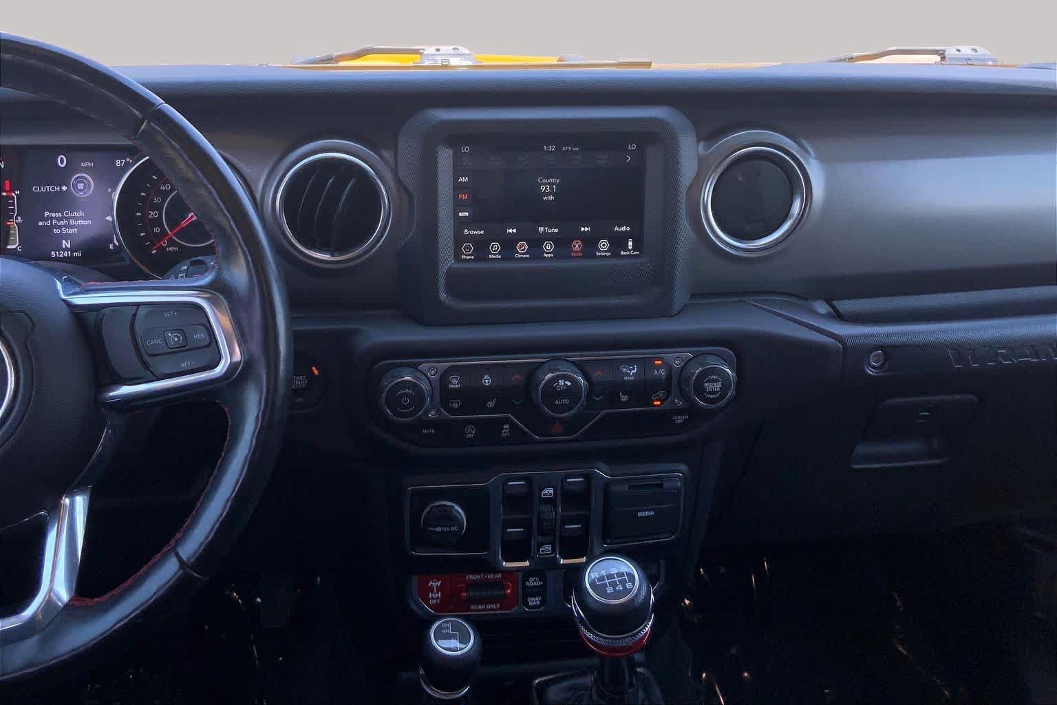 Used 2021 Jeep Wrangler Unlimited Rubicon w/ Cold Weather Group AWD/4WD image 7