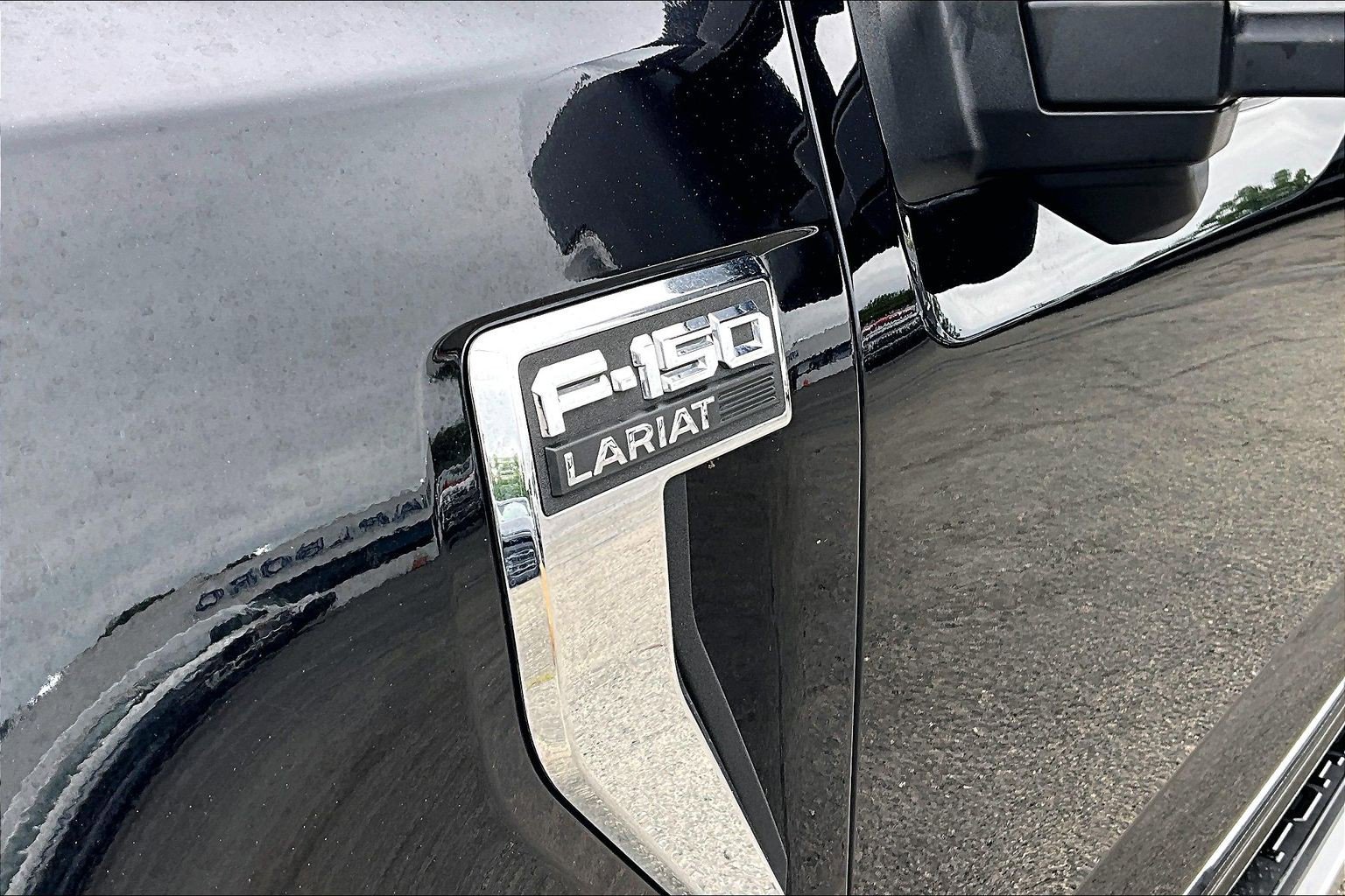 Certified 2023 Ford F150 Lariat w/ Max Trailer Tow Package AWD/4WD image 8
