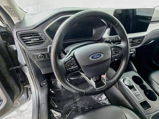 Certified 2025 Ford Escape Platinum AWD/4WD image 11
