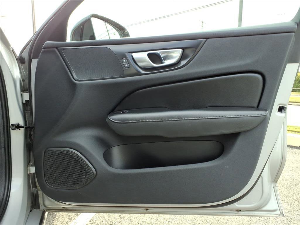 Used 2024 Volvo S60 B5 Plus image 11