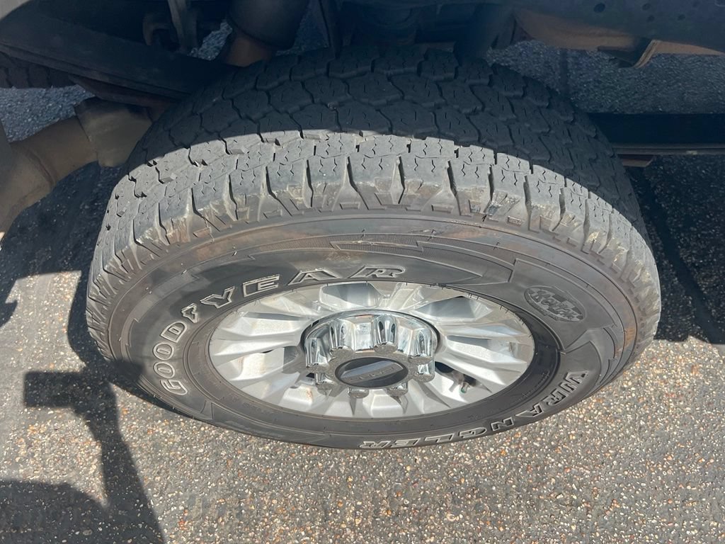 Certified 2021 Ford F250 XL w/ STX Appearance Package AWD/4WD image 9