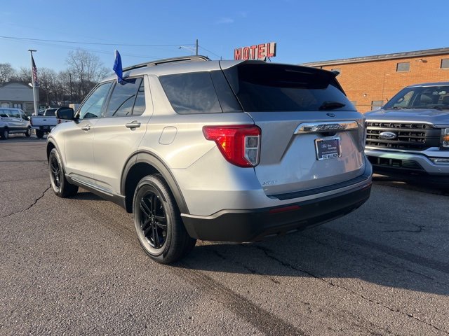 Certified 2021 Ford Explorer XLT image 4